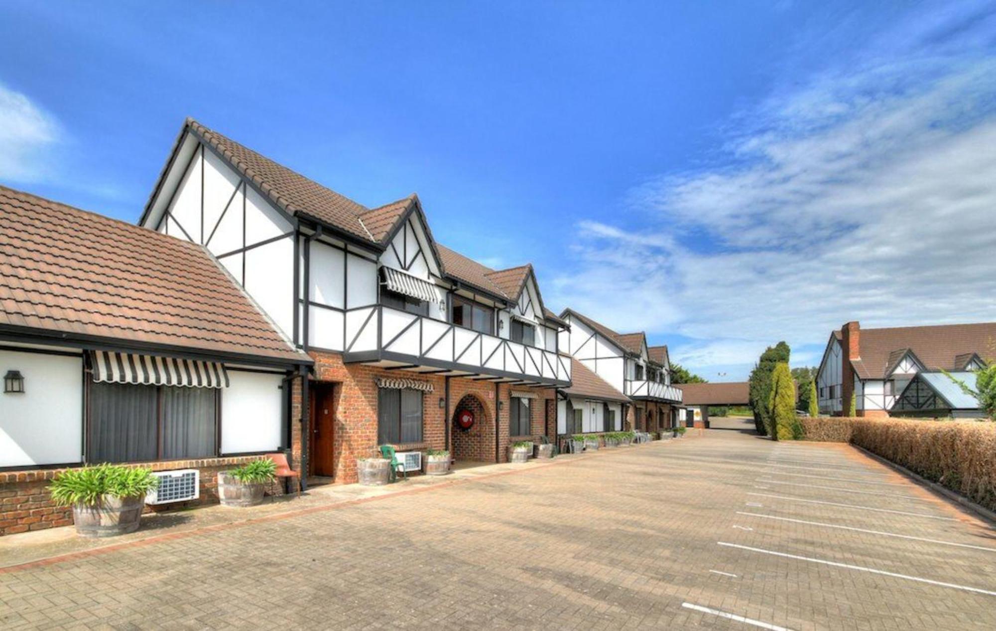 Victoria Hotel